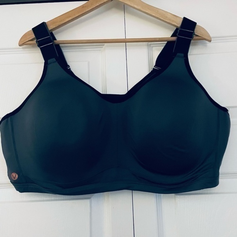 Lane Bryant NWOT charcoal gray sports bra